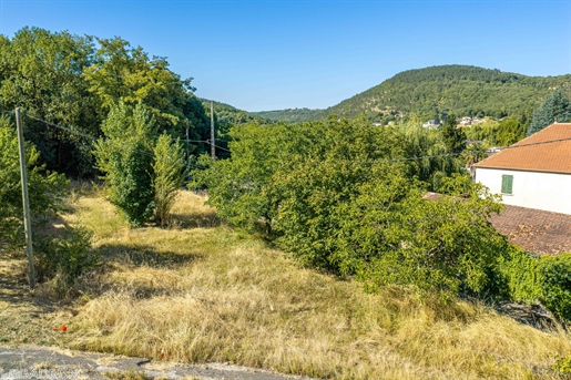 Terrain constructible · à Douelle · 46 000 €