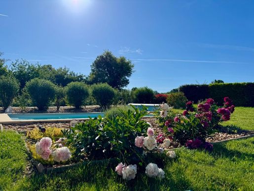 Maison 5 pièces 123 m² · à Savignac-les-Églises · 123 m² · 250 000 €