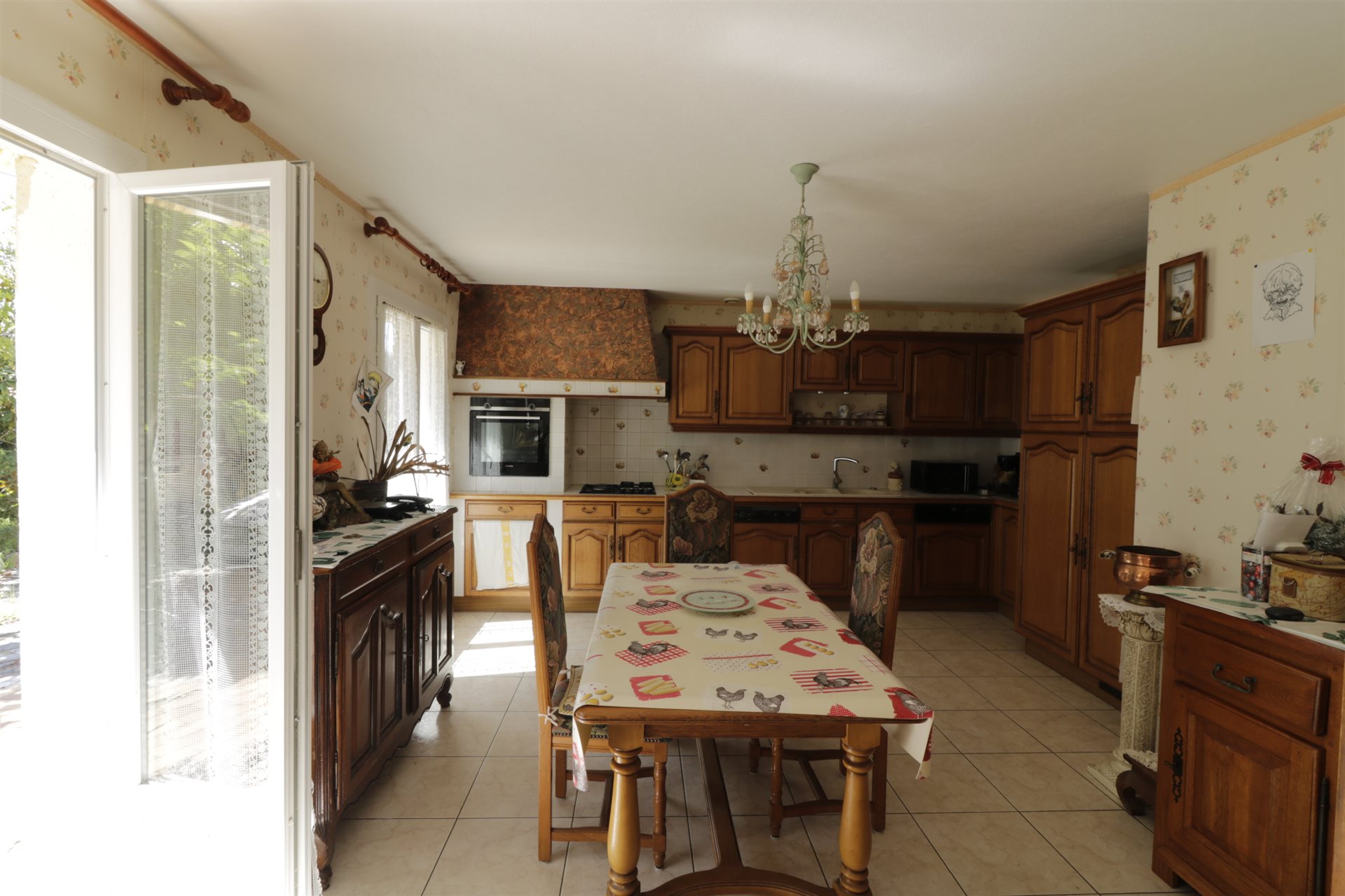 A single-storey house in a quiet location on a large plot - Vue 5