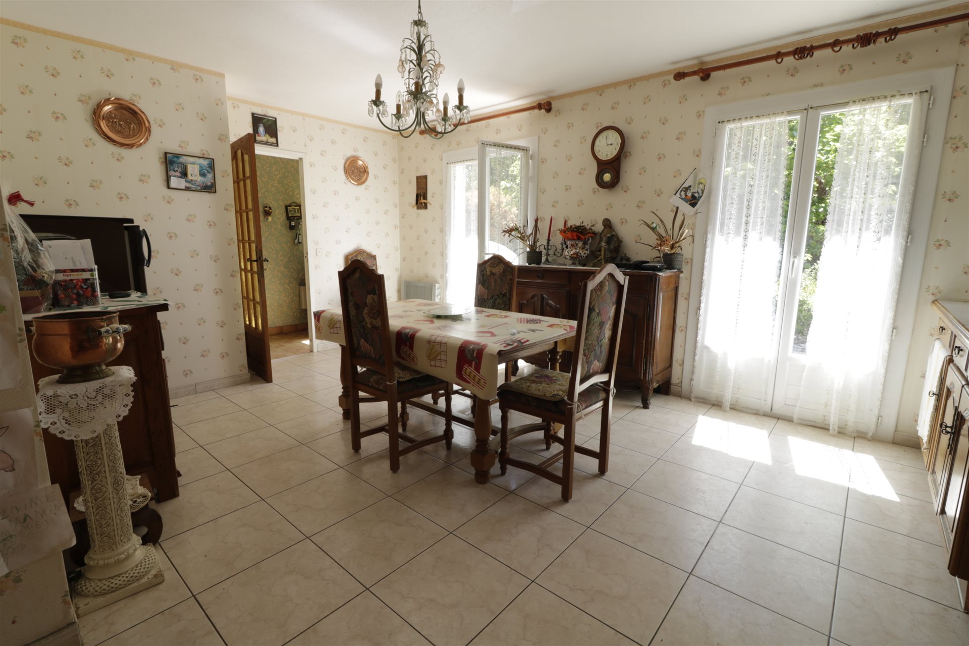 A single-storey house in a quiet location on a large plot - Plus