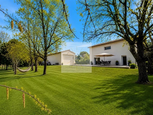 Maison 7 pièces 184 m² · à Montélimar · 184 m² · 440 000 €
