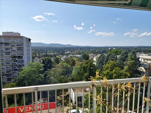 Appartement 5 pièces 107 m² · à Tassin-la-Demi-Lune · 107 m² · 395 000 €
