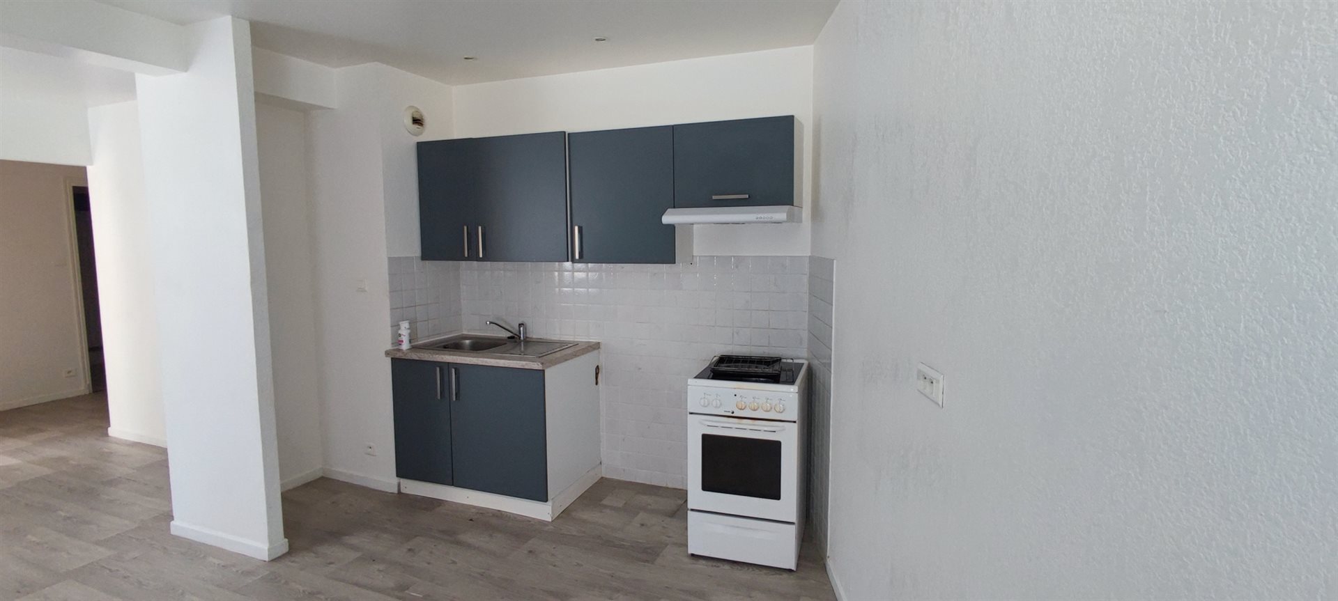 Appartement à louer, 57m², Laure-Minervois