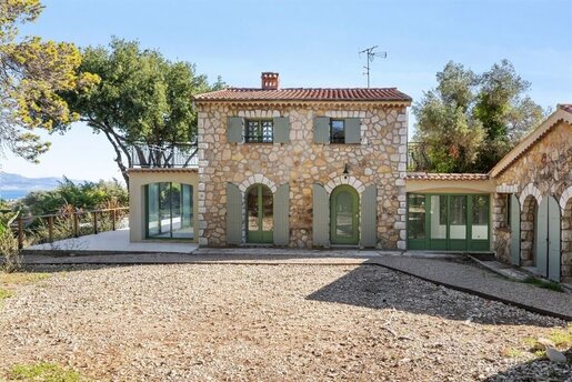 Maison 6 pièces 265 m² · à Antibes · 265 m² · 2 195 000 €
