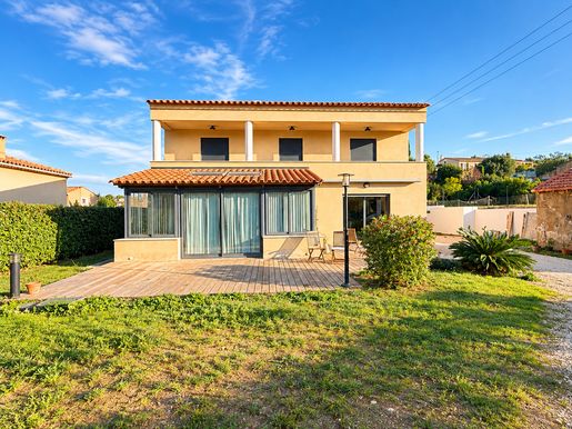 Maison 7 pièces 200 m² · à La Seyne-sur-Mer · 200 m² · 850 000 €