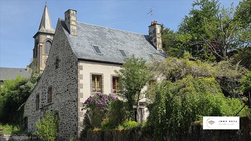 Maison 6 pièces 175 m² · à Murol · 175 m² · 357 000 €