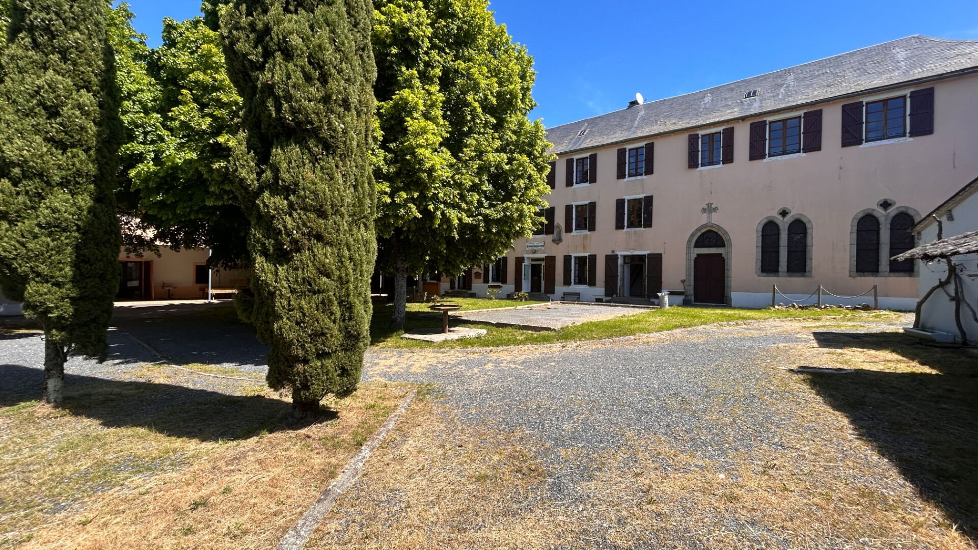 Maison à vendre, 1059m², Villefranche-de-Panat