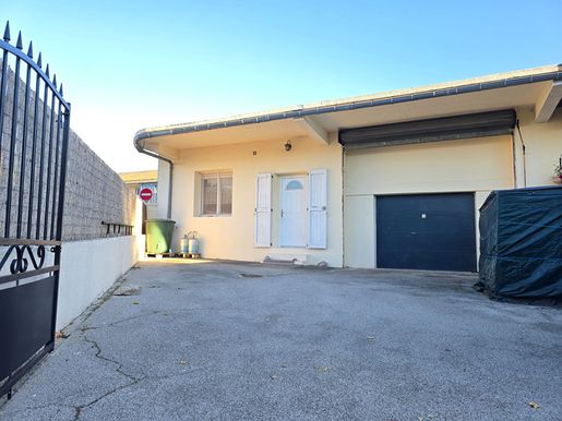 Maison 3 pièces 63 m² · à Salles-Curan · 63 m² · 99 000 €