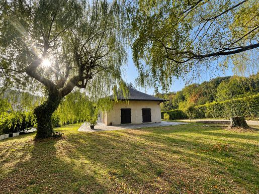 Maison 8 pièces 208 m² · à Saint-Alban-Leysse · 208 m² · 1 250 000 €