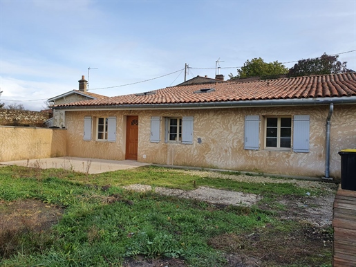 Maison 8 pièces 147 m² · à Berson · 147 m² · 254 000 €
