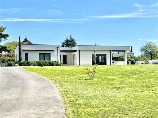 Maison 6 pièces 185 m² · à Châtellerault · 185 m² · 815 000 €