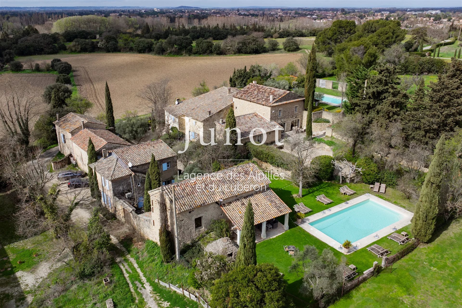 Maison à vendre, 820m², L'Isle-sur-la-Sorgue