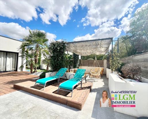 Maison 5 pièces 161 m² · à Bellevigny · 161 m² · 454 000 €