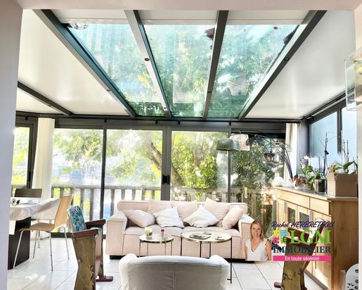 Maison 4 pièces 245 m² · à La Roche-sur-Yon · 245 m² · 500 000 €