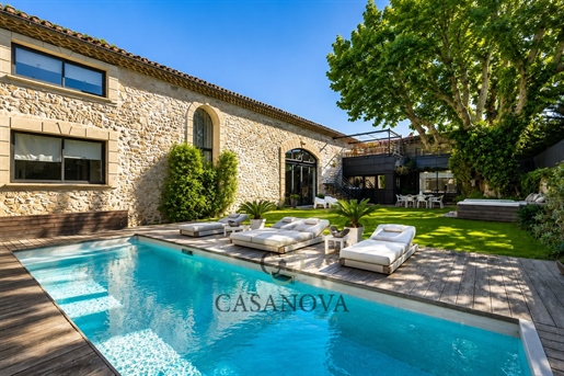 Maison 12 pièces 551 m² · à Aimargues · 551 m² · 1 550 000 €