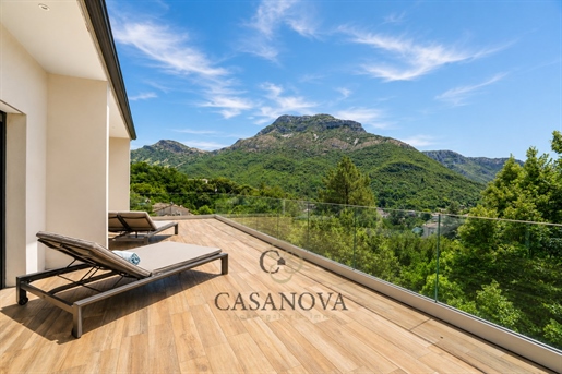 Maison 5 pièces 200 m² · à Nîmes · 200 m² · 1 100 000 €