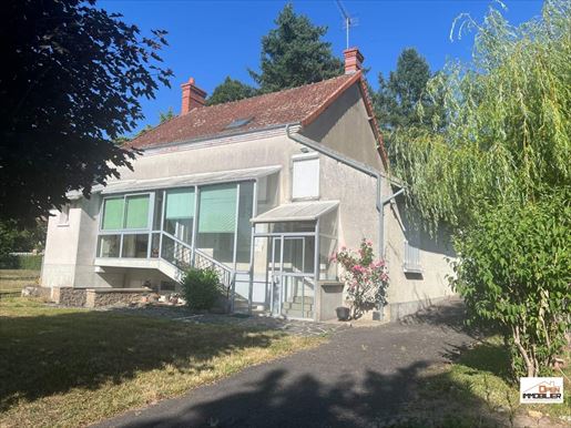 Maison 5 pièces 120 m² · à Châteaumeillant · 120 m² · 128 400 €