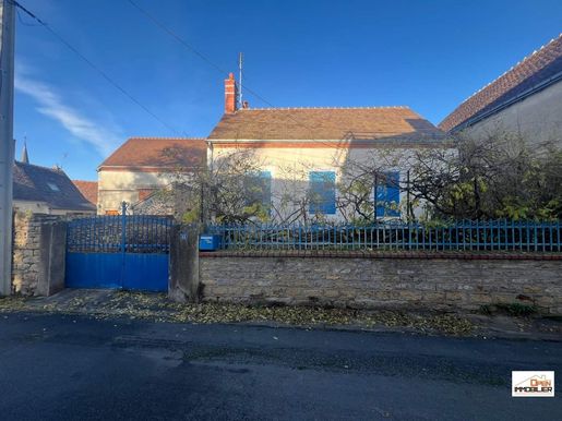 Maison 3 pièces 61 m² · à Châteaumeillant · 61 m² · 49 000 €