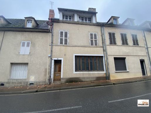 Maison 8 pièces 171 m² · à Le Châtelet · 171 m² · 29 000 €
