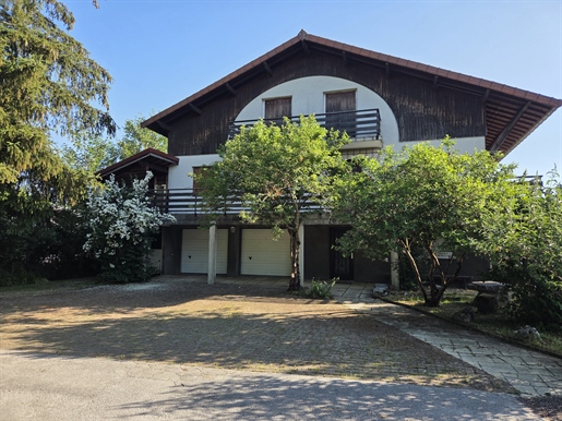 Maison 11 pièces 246 m² · à Doubs · 246 m² · 510 000 €