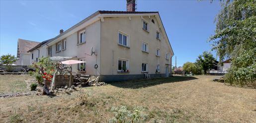 3 pièces 132 m² · à Pierrefontaine-les-Varans · 132 m² · 120 000 €