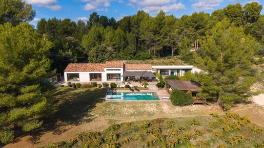 Maison 6 pièces 210 m² · au Castellet · 210 m² · 1 790 000 €