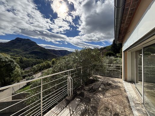 Maison 4 pièces 183 m² · à Sumène · 183 m² · 374 500 €