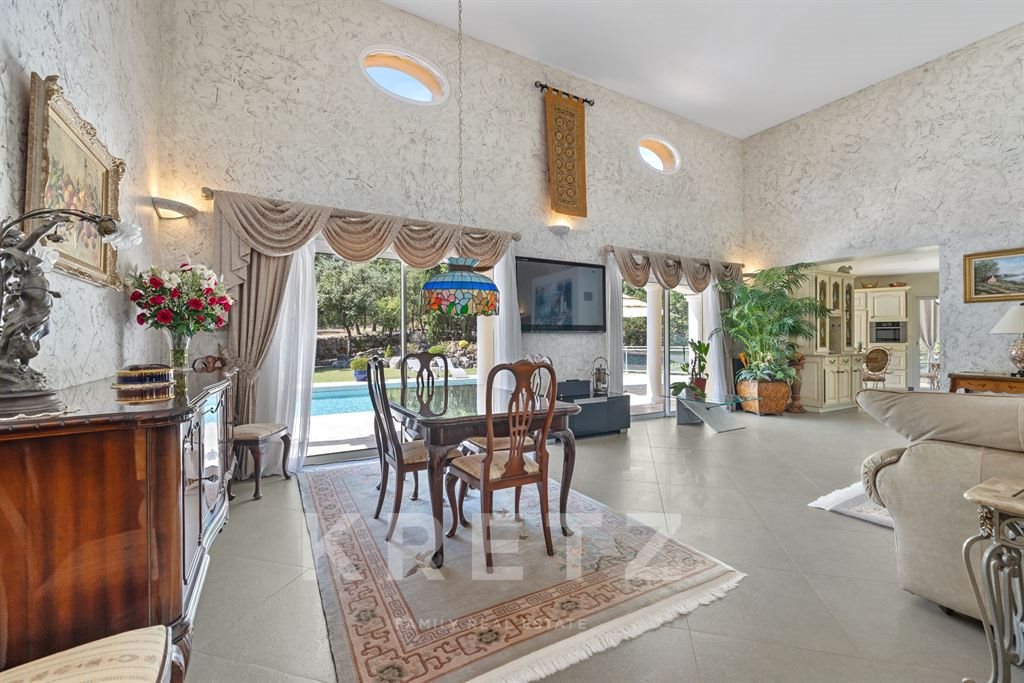 Maison à vendre, 240m², Les Arcs