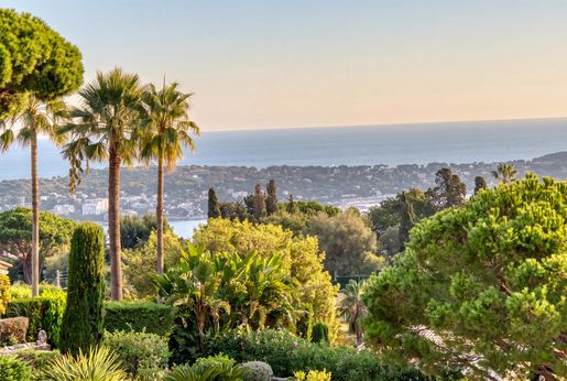 Maison 6 pièces 260 m² · à Cannes · 260 m² · 3 900 000 €