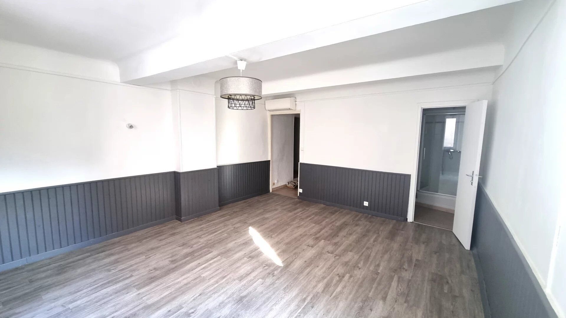 Appartement à louer, 73m², La Tour-d'Aigues