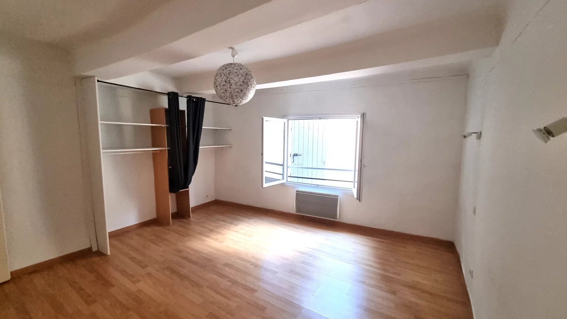 Appartement à louer, 73m², La Tour-d'Aigues