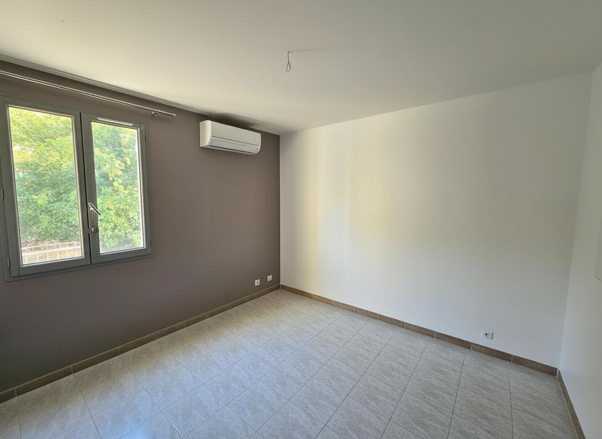 Appartement à louer, 113m², Lambesc