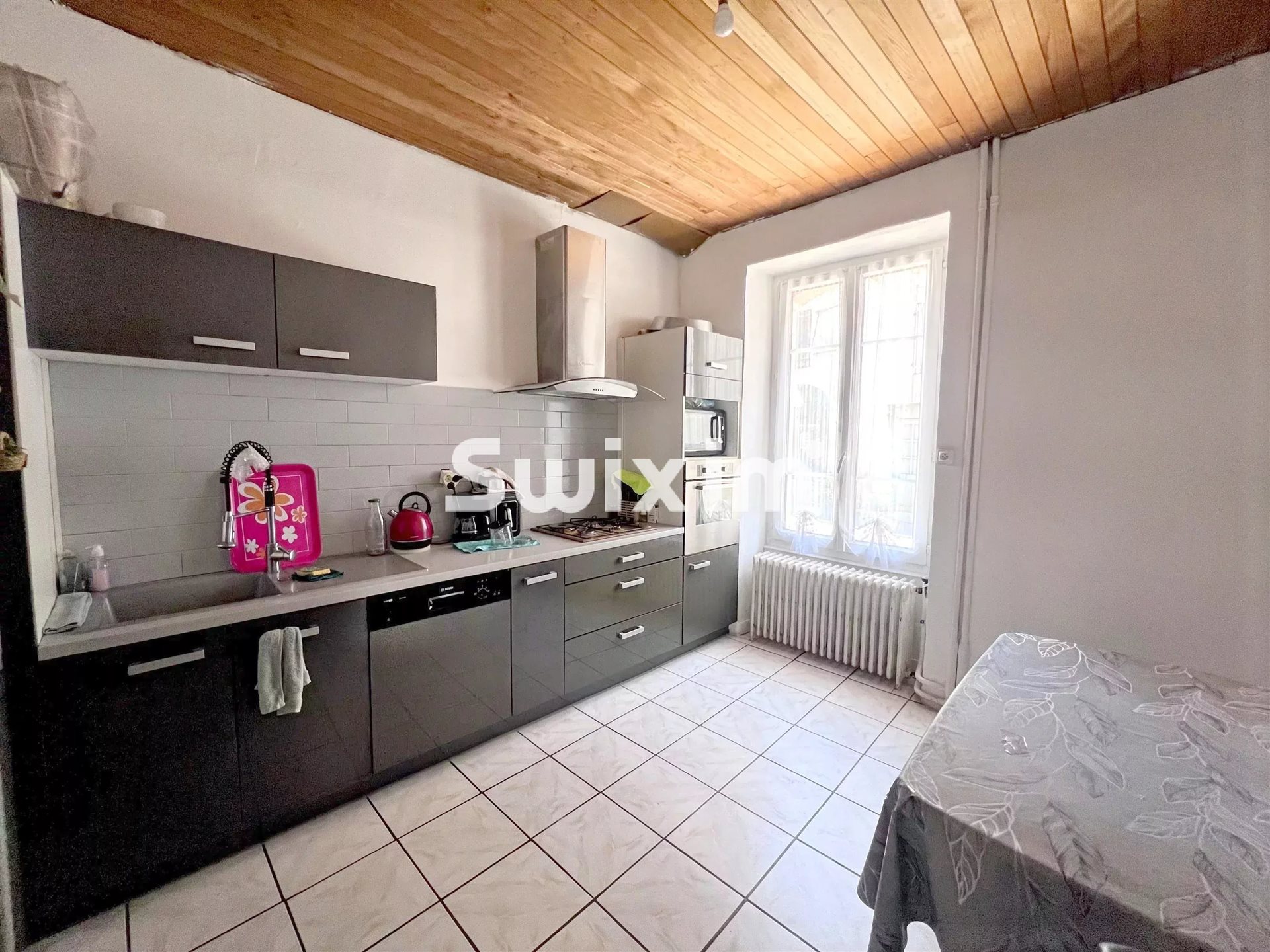 Maison à vendre, 196m², Arinthod