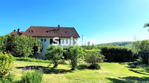 Maison 10 pièces 230 m² · à Lons-le-Saunier · 230 m² · 299 000 €