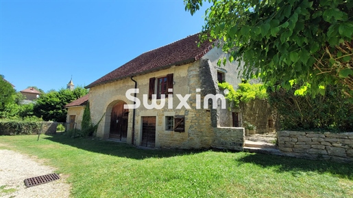 Maison 12 pièces 335 m² · à Lons-le-Saunier · 335 m² · 460 000 €