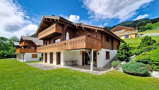Maison 8 pièces 167 m² · à Châtel · 167 m² · 1 550 000 €