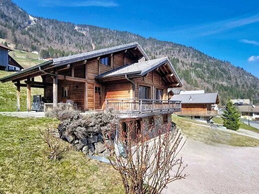 Maison 7 pièces 155 m² · à Bonnevaux · 155 m² · 750 000 €