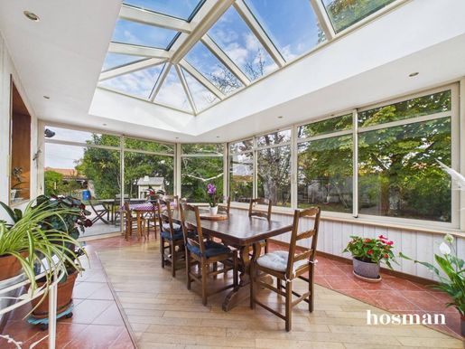 Maison 9 pièces 273 m² · à Saint-Julien-de-Concelles · 273 m² · 498 000 €