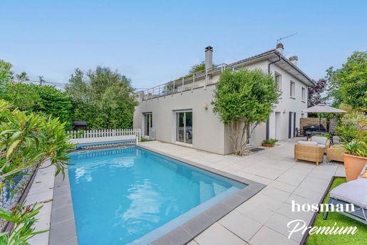 Maison 7 pièces 205 m² · à Mérignac · 205 m² · 795 000 €