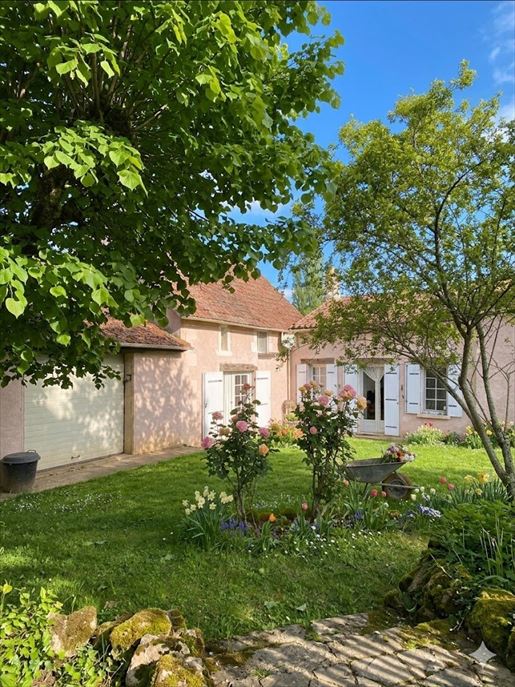 Maison 5 pièces 155 m² · à Maurens · 155 m² · 307 000 €