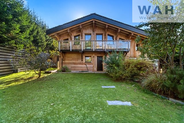 Exceptional chalet facing Mont Blanc A stone's throw from the center of Chamonix - Vue 4