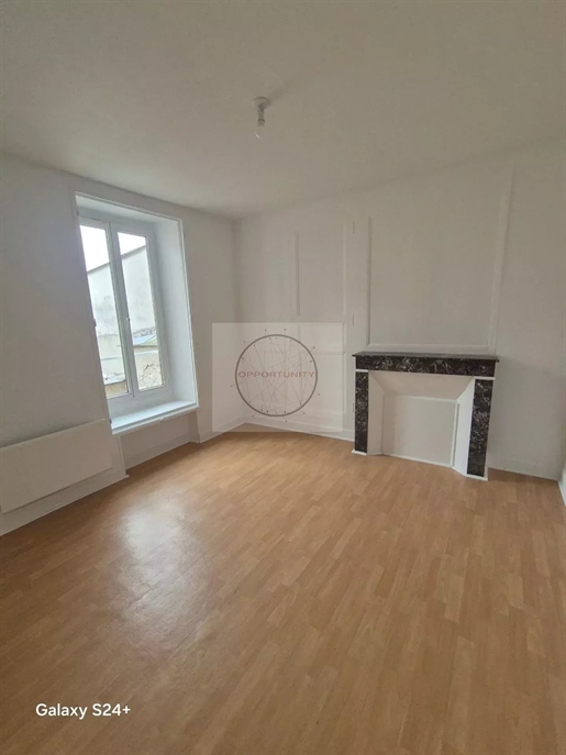 Immeuble 2 pièces 200 m² · à La Ferté-Gaucher · 200 m² · 558 000 €