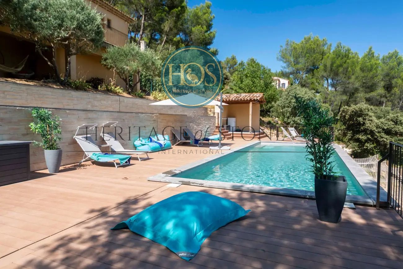 Maison à louer, 250m², Le Tholonet