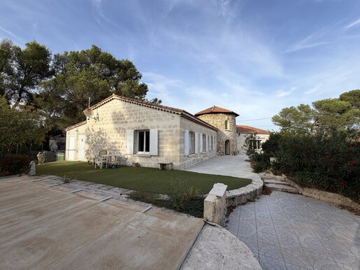 Maison 7 pièces 170 m² · à Bouc-Bel-Air · 170 m² · 1 100 000 €