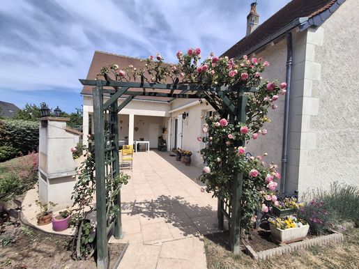 Maison 9 pièces 246 m² · à Tours · 246 m² · 640 000 €