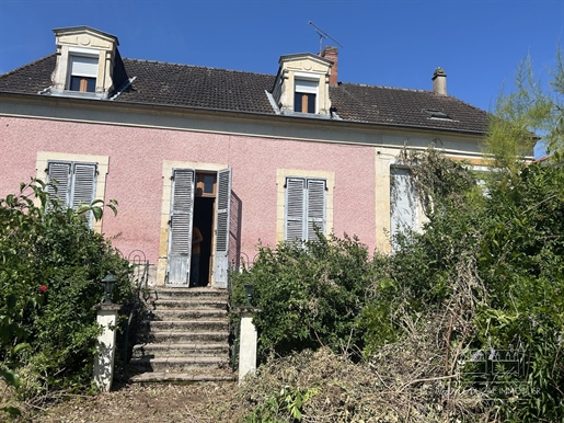 Maison 7 pièces 150 m² · à Pougues-les-Eaux · 150 m² · 50 000 €