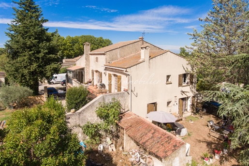Maison 6 pièces 204 m² · à Robion · 204 m² · 449 000 €