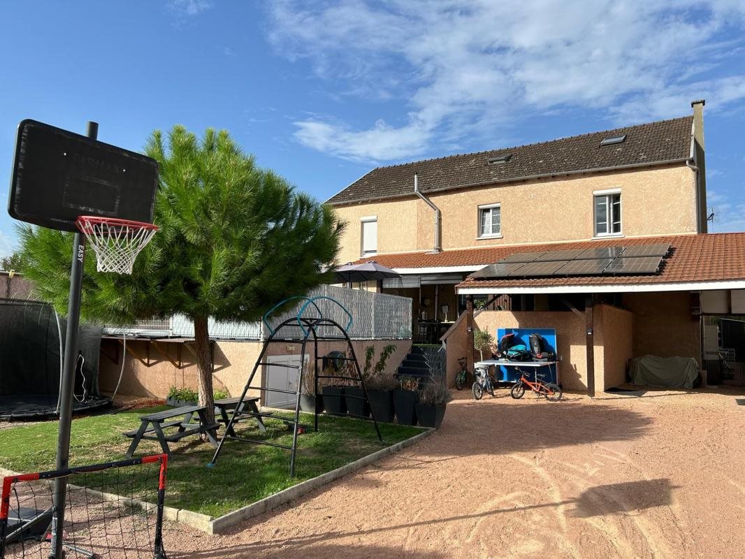Maison à vendre, 206m², Saint-Yorre