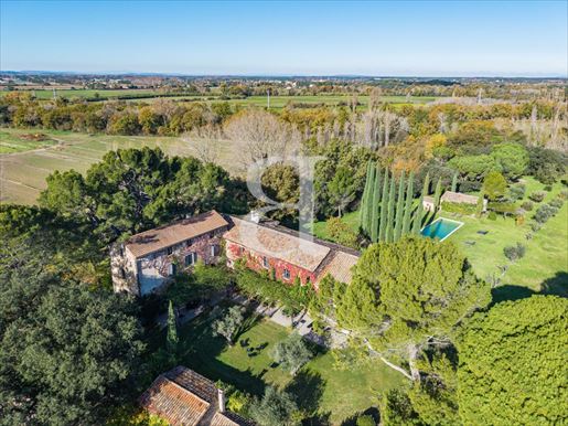 Maison 17 pièces 532 m² · à Beaumes-de-Venise · 532 m² · 3 350 000 €