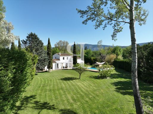 Maison 5 pièces 190 m² · à L'Isle-sur-la-Sorgue · 190 m² · 899 000 €